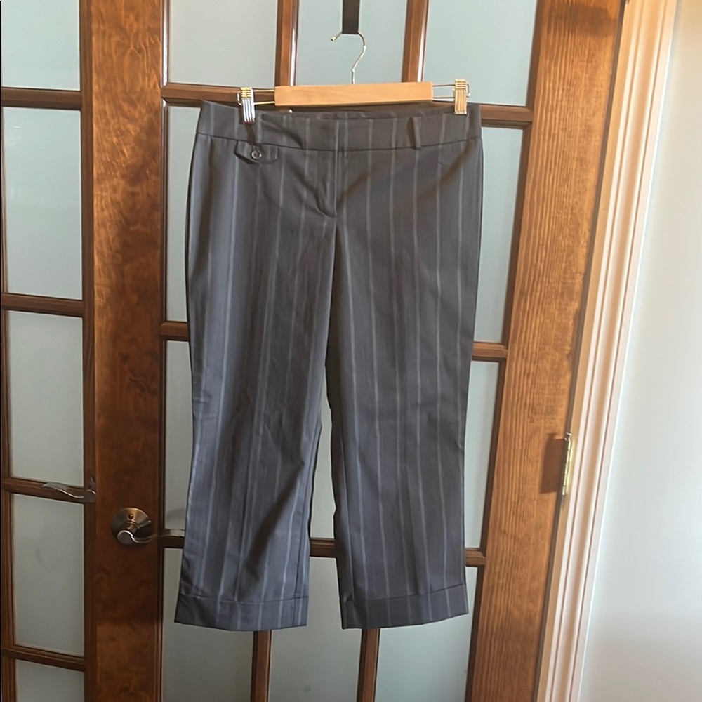 New York and Company Gray Pinstripe Women's capri dress Pants